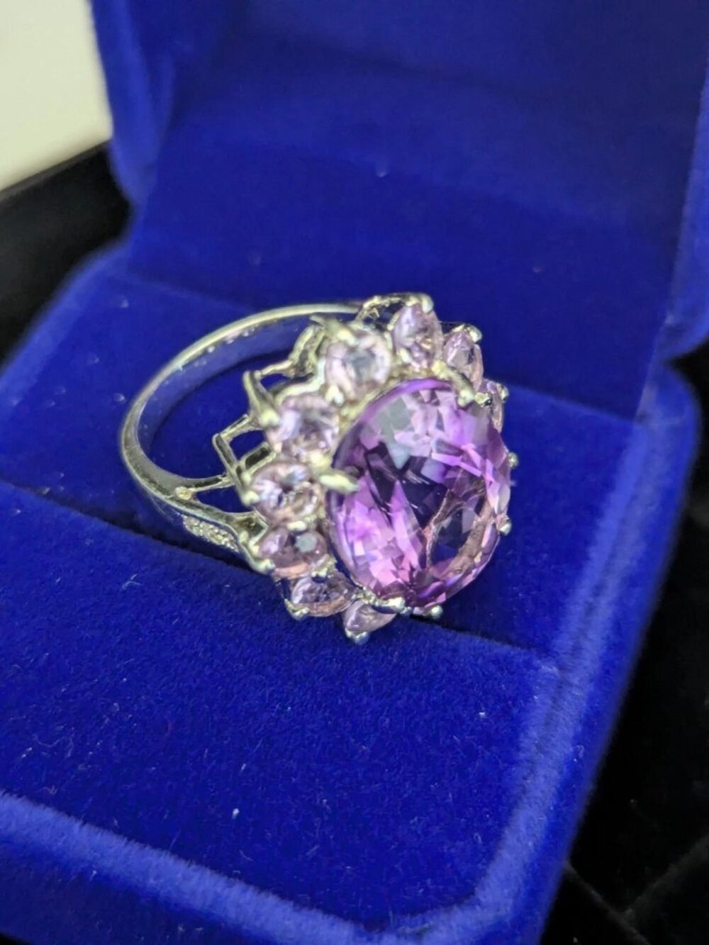 Purple Amethyst Sterling Silver 925 Marked AVE Cocktail Ring S.8.5 - Picture 4 of 12